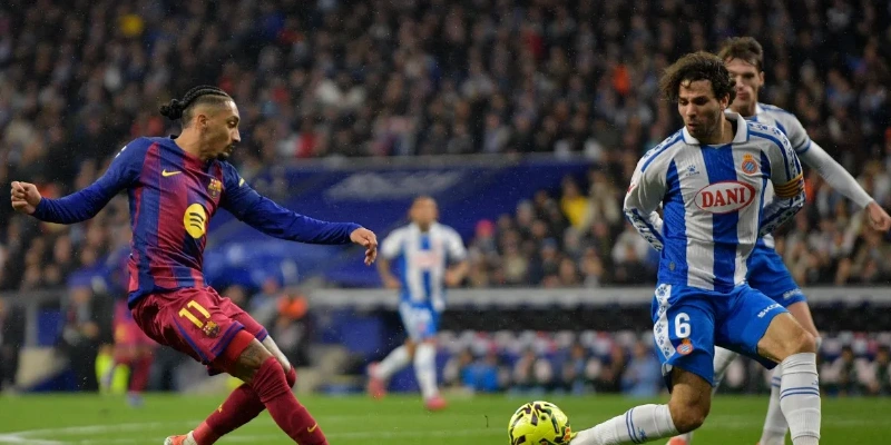 Barcelona Tạm Dẫn Đầu La Liga Sau Chiến Thắng Derby Xứ Catalan 1 Barcelona chịu sức ép lớn trước Espanyol