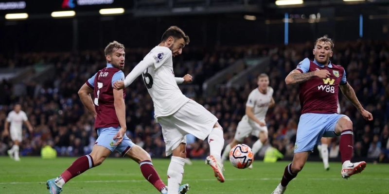 Phân Tích Burnley Vs Manchester United | 03:15 AM - 08/01/2026 1 Một mùa giải đầy khó khăn và áp lực với Burnley FC